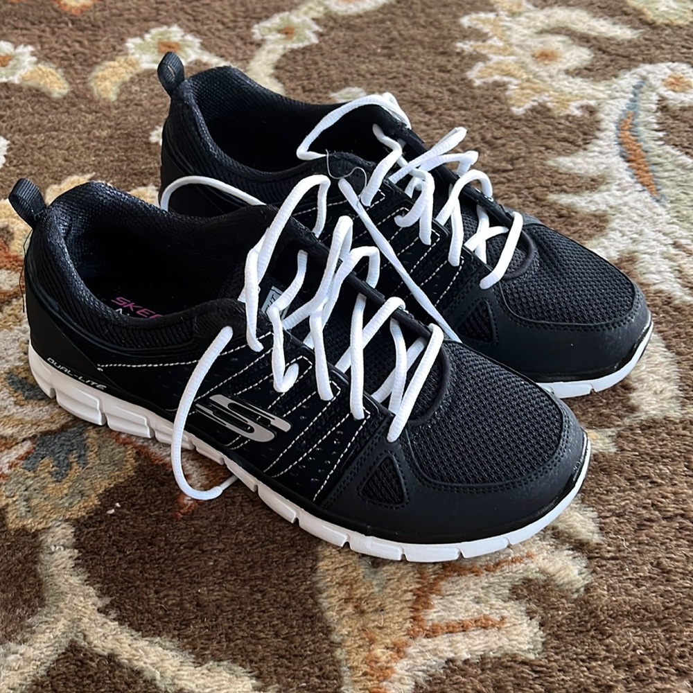 Skechers lite- weight black lace up sneakers sz 8 1/2 like new!!!!